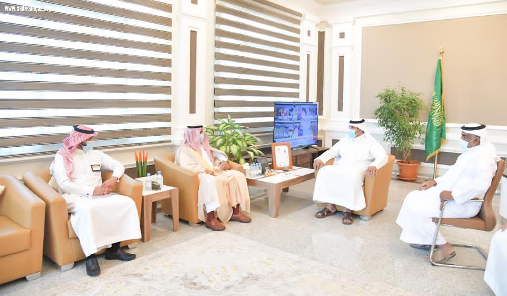 وكيل إمارة جازان يلتقي مدير فرع معهد الإدارة العامة بعسير