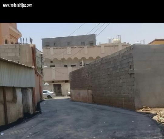 بلدية محافظة الطوال تبدأ تنفيذ مشروع السفلتة في عدد من الأحياء