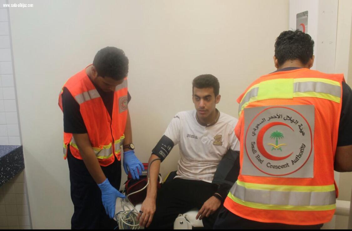 بالصور.. الهلال الأحمر يسعف       6 حالات  في مباراة نادي الاتحاد السعودي و الوصل الإماراتي بملعب الجوهرة