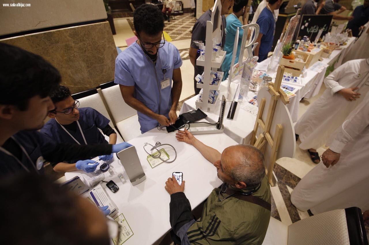 فندق بالمدينة المنورة يدشن برامج الخدمة الاجتماعية بحملة ( أدويتك بالملي 4 ) .. 