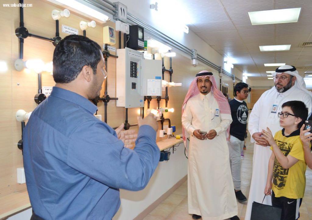 مدارس رؤية المستقبل  المتوسطة بالهفوف  في زيارة إلى مركز التأهيل الشامل بمحافظة الاحساء