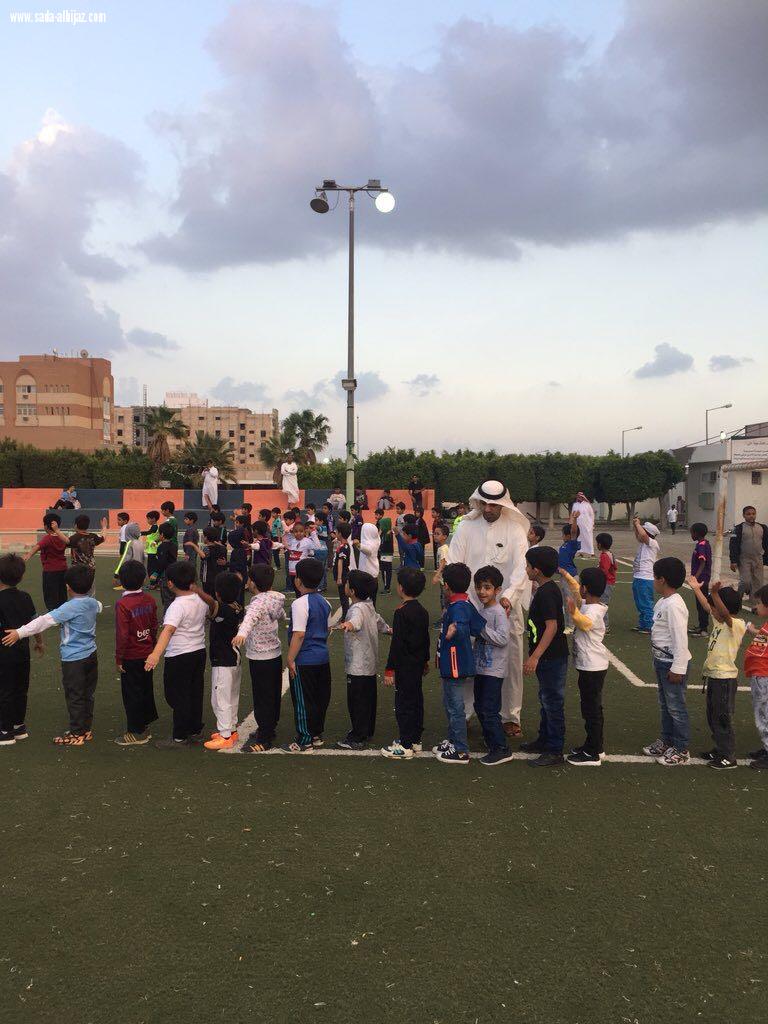 اختتام البرنامج النوعي ملتقى القدوة بنادي الحي بمدرسة هوازن الثانوية بالطائف 