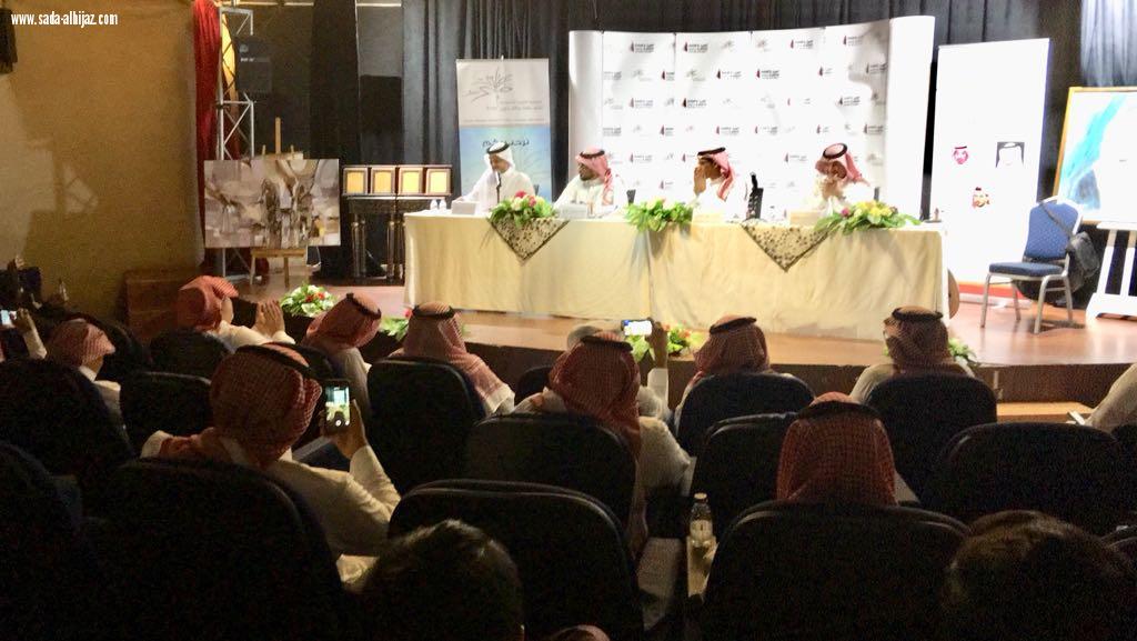 تحت شعار (إبداع وإمتاع وإقناع )الشعراء يتألقون في ليالي الشعر بثقافة وفنون جدة