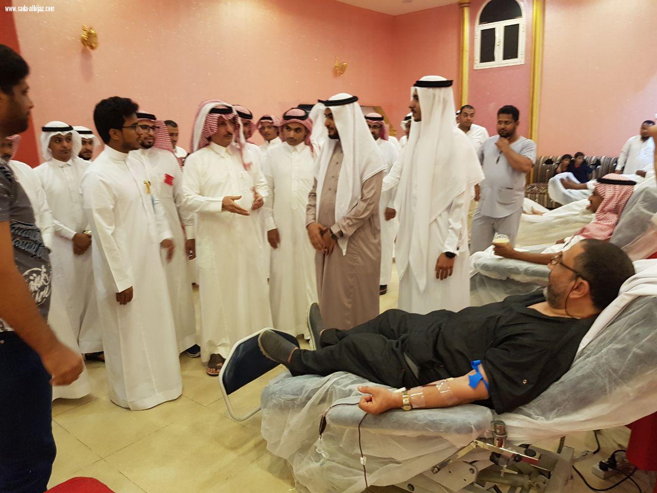 تحت شعار  قطرة ماء تحيي الأرض وقطرة دم تحيي نفس   محافظ صامطة يدشن حملة التبرع بالدم التي أطلقها نادي الحزم للتوستماسترز بالتعاون مع مستشفى صامطة العام