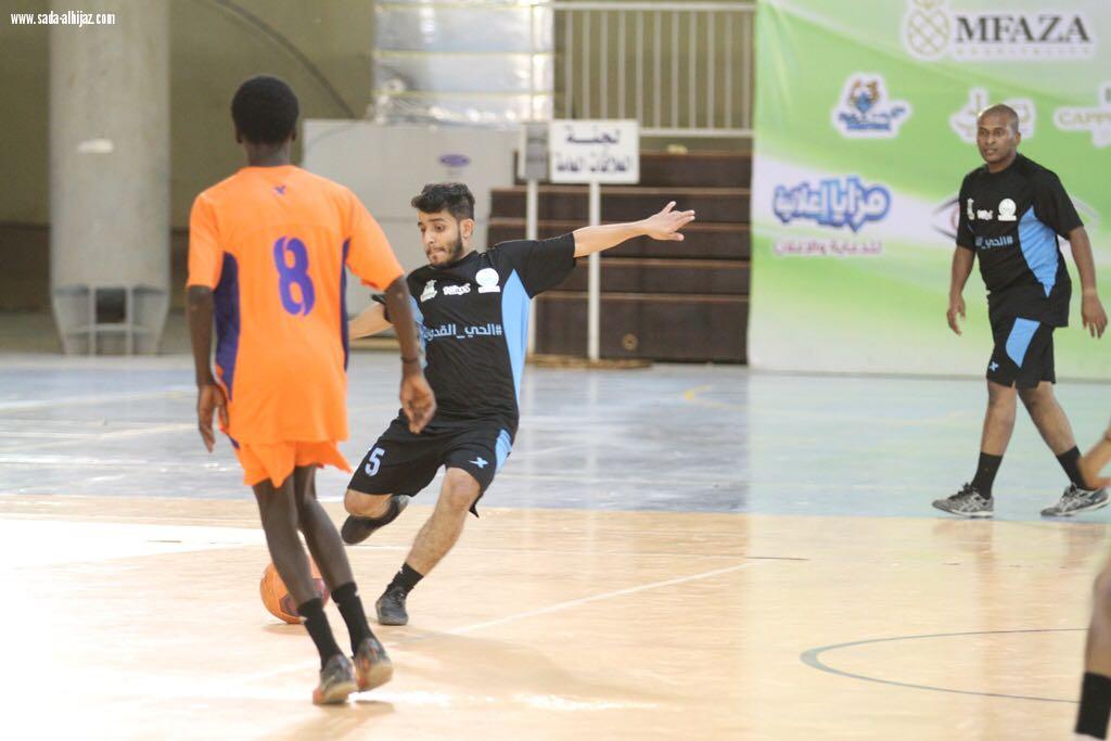 ضمن ملتقى مكة الثقافي كيف نكون قدوة جامعة المؤسس تطلق بطولة الحي القدوة لخماسيات كرة القدم بمشاركة 8 فرق من حي الجامعة