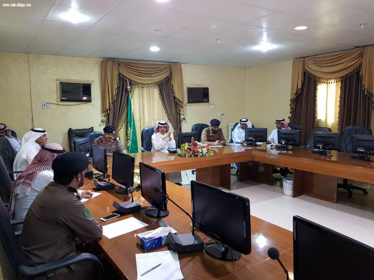 محافظ صامطة يناقش احتفالية عيد والخطة المروريةبالمحافظة