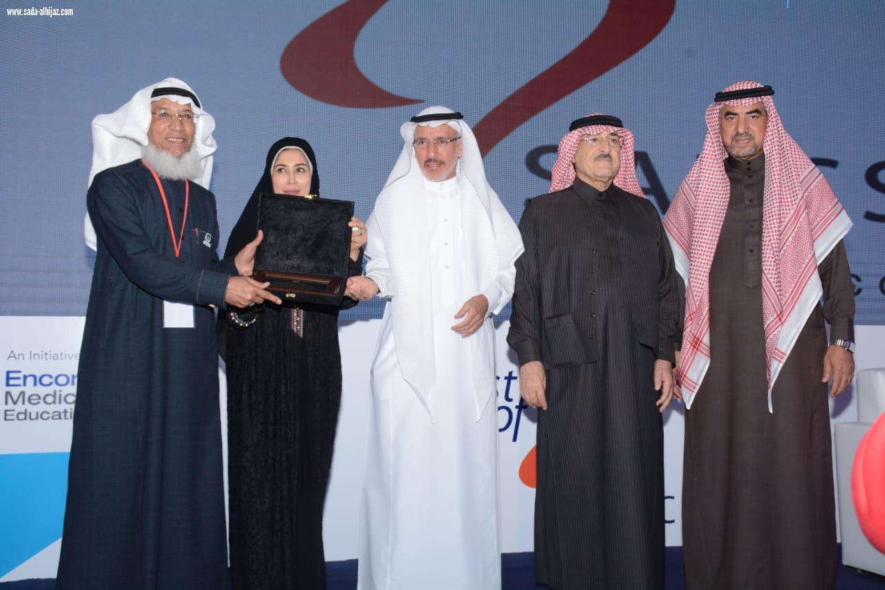 خلال انعقاد مؤتمر سان انتونيو لسرطان الثدي بالدمام اكتشاف 2300 حالة إصابة بسرطان الثدي بالمملكة 200 مختص في طب الأورام يناقشون مستجدات العلاج والبحث العلمي