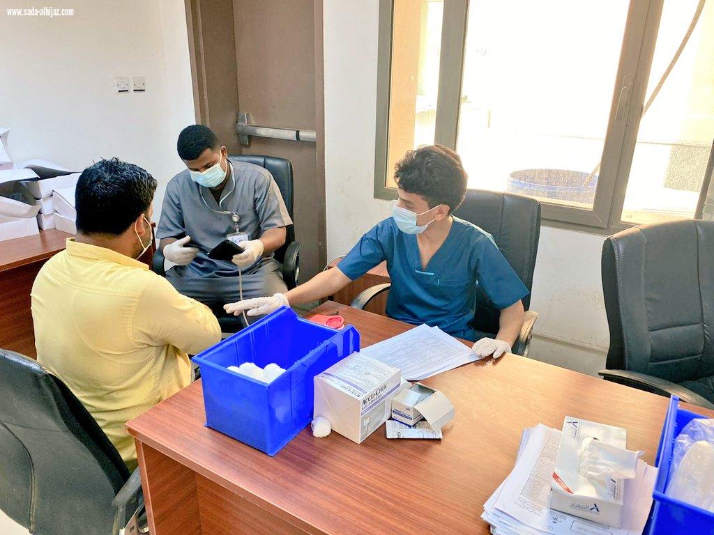 بالتعاون مع مختبر مستشفى المحافظة  شرطة صامطة تنظم حملة تبرع بالدم لمنسوبيها