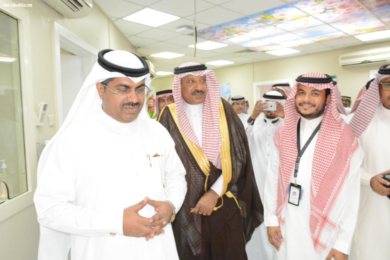 بحضور مدير صحة جازان الدكتور النجمي محافظ صامطة يدشن مشروع تطوير بيئة العمل بالقطاع الجنوبي