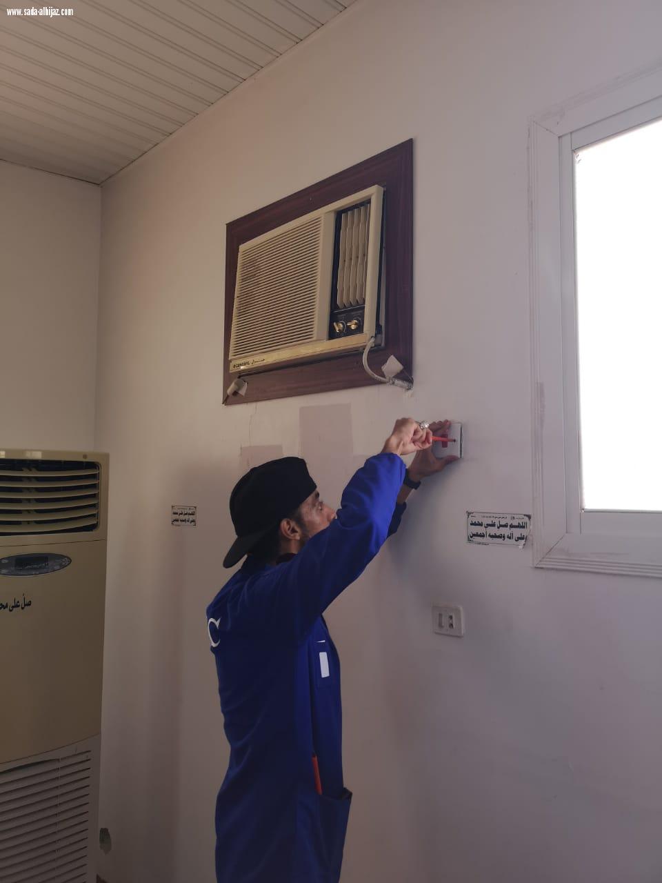 الإدارة العامة للتدريب التقني والمهني تجري الصيانة التطوعية لوحدات التكييف والتبريد لعدد من المساجد 