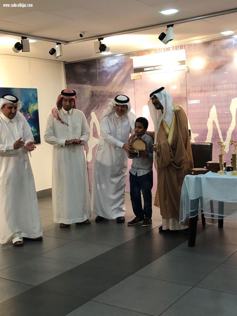 بحضور تشكيليين وأكاديميين جستر الغربية تدشن معرض زوايا إبداعية