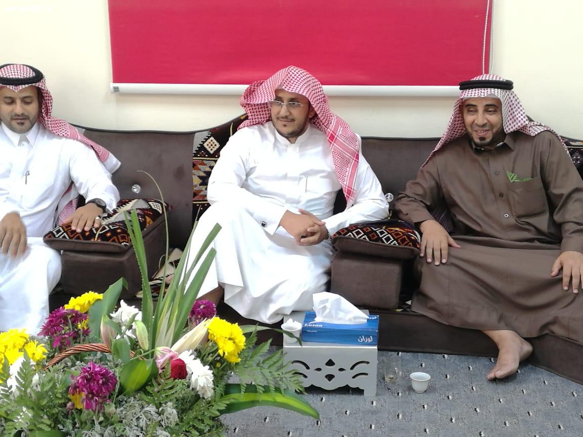 بالصور ..محكمة الريث تقيم حفل معايدة لمنسوبيها