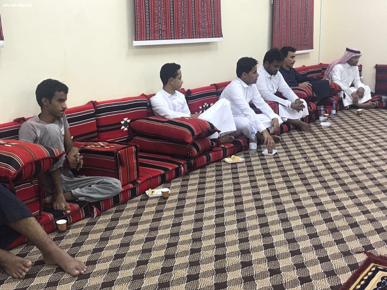 اللجنة التنمية الإجتماعية الأهلية بعياش تدعم الجامعيين