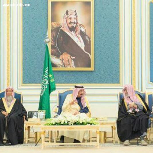خادم الحرمين الشريفين يستقبل أصحاب السمو الأمراء ومفتي عام المملكة ورئيس مجلس الشورى وأصحاب الفضيلة العلماء والمعالي 