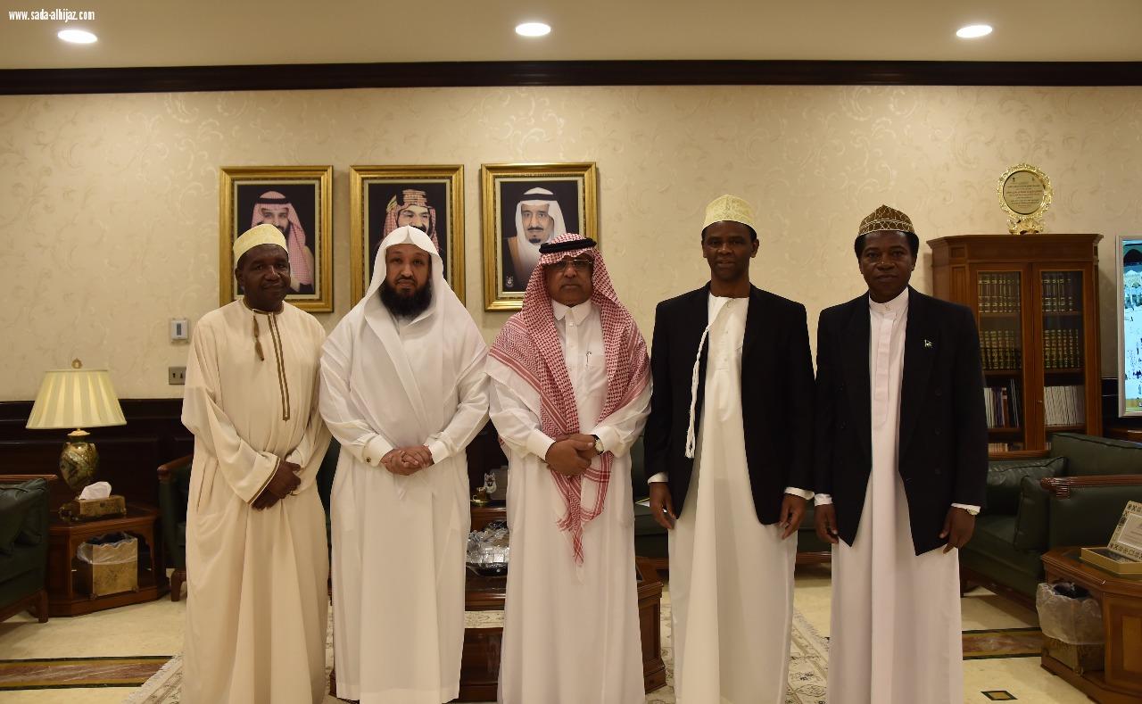 معالي مدير جامعة أم القرى يلتقي سفير جمهورية تنزانيا