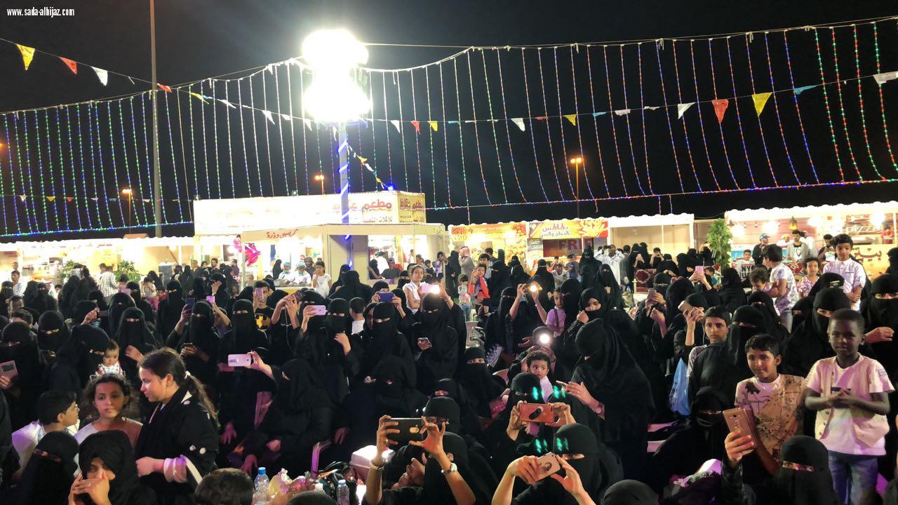 توؤم سعادتنا عبدالله وعبدالرحمن  العنزي يبدعوا في ربيع النوارية ويشكرون اطفال مكة