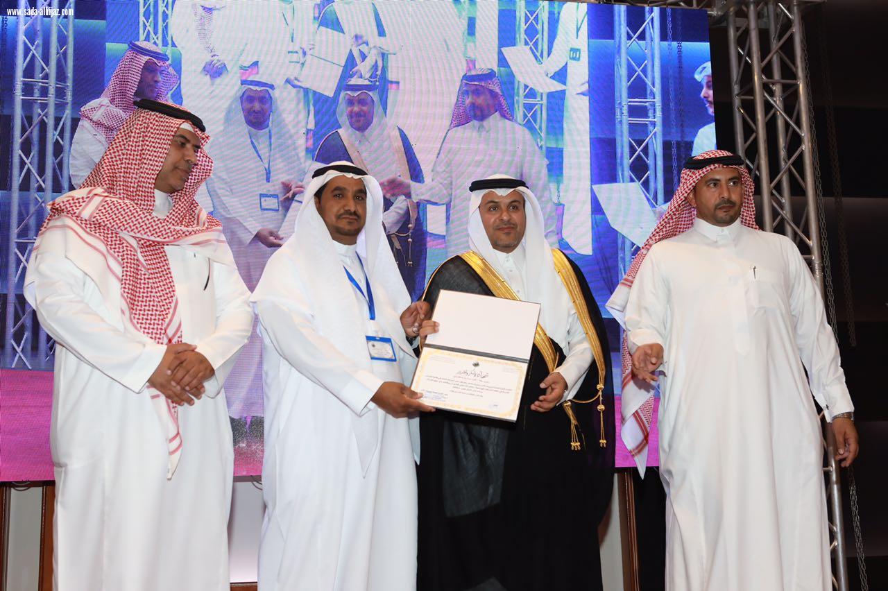 معالي محافظ الطائف يرعى حفل تكريم متقاعدي ومتميزي دوريات الأمن بالطائف  