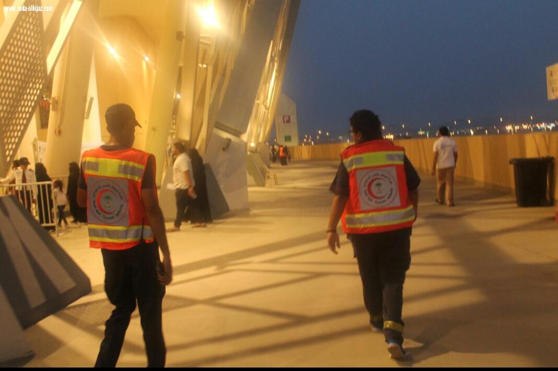 بالصور.. الهلال الأحمر يسعف       6 حالات  في مباراة نادي الاتحاد السعودي و الوصل الإماراتي بملعب الجوهرة