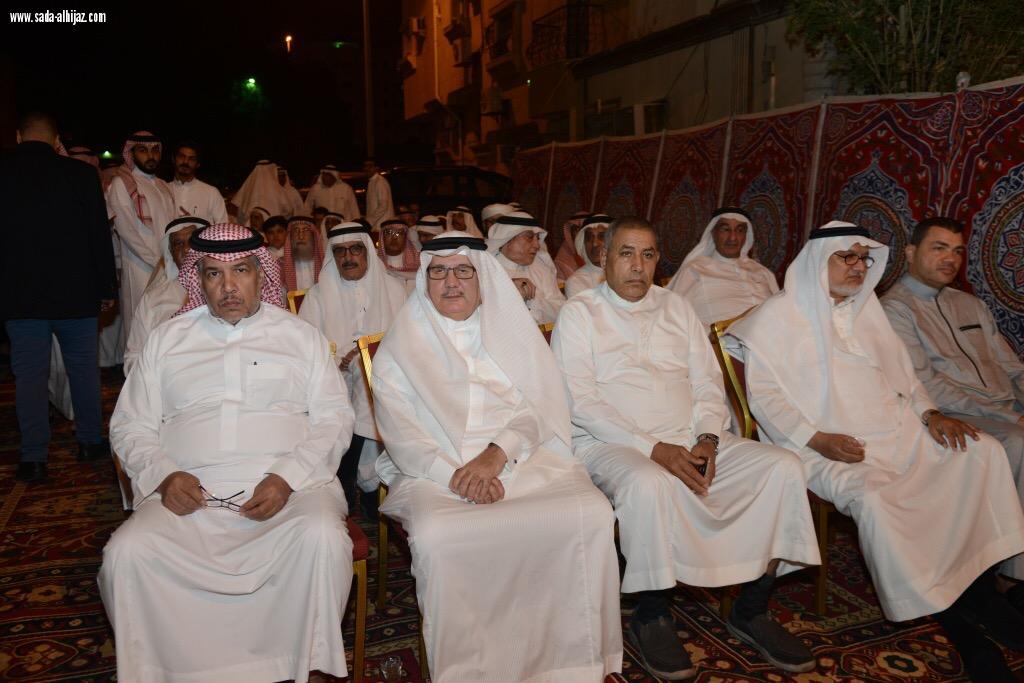 صاحب السمو الملكي الأميرعمرو الفيصل يقدم العزاء لأسرة(أل مرزا)