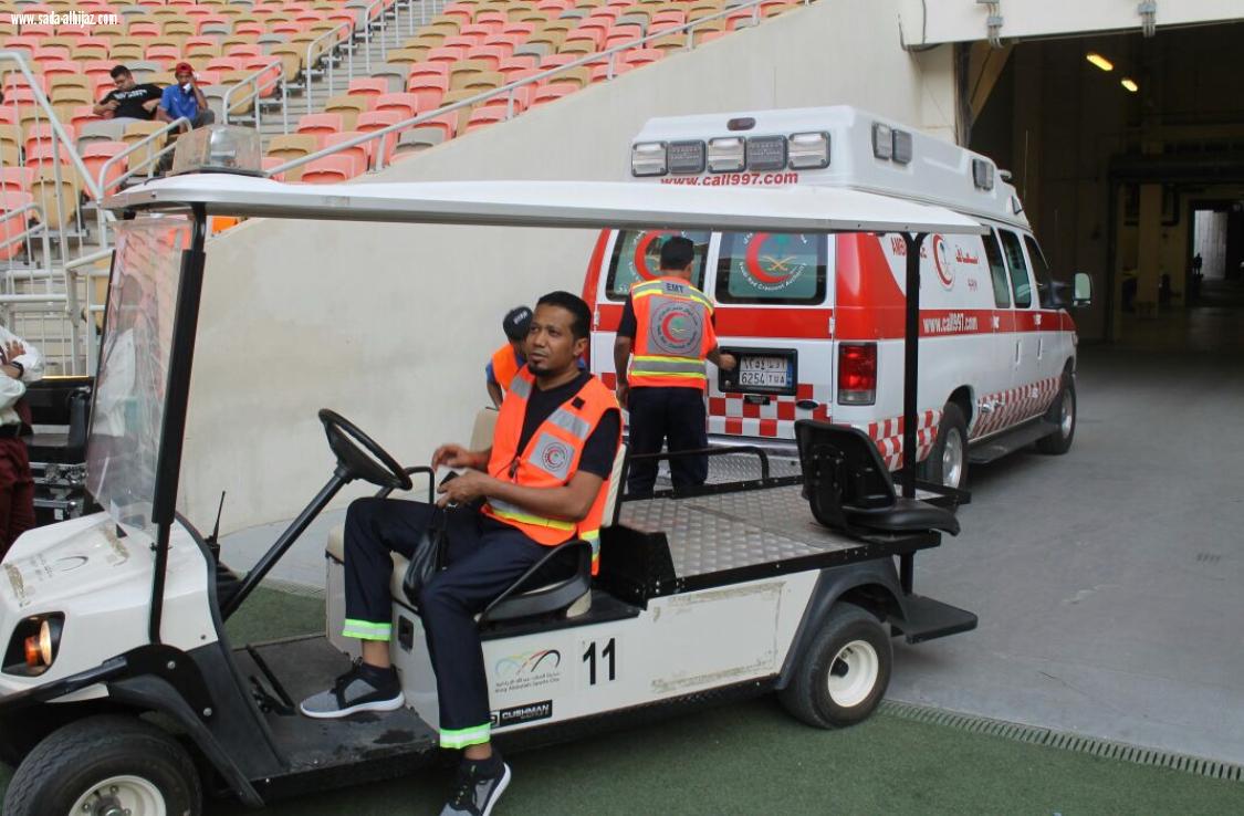 بالصور.. الهلال الأحمر يسعف       6 حالات  في مباراة نادي الاتحاد السعودي و الوصل الإماراتي بملعب الجوهرة