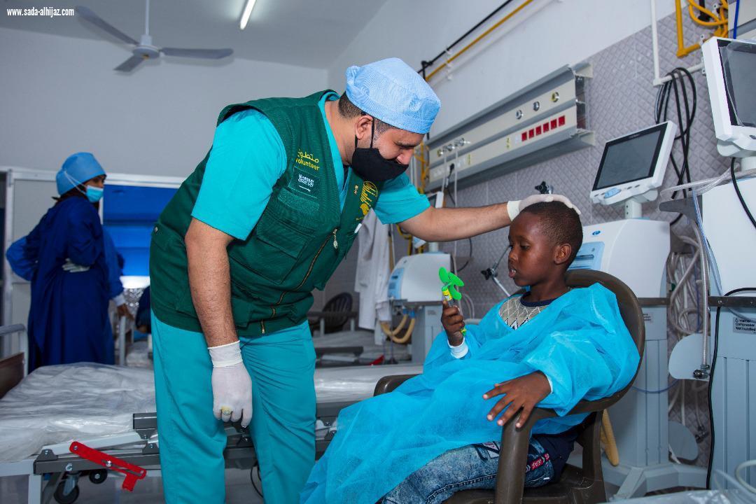 ويتواصل العطاء .. مركز الملك سلمان للإغاثة والأعمال الإنسانية يواصل نجاحاته في اليوم الرابع من حملته الطبية بجيبوتي