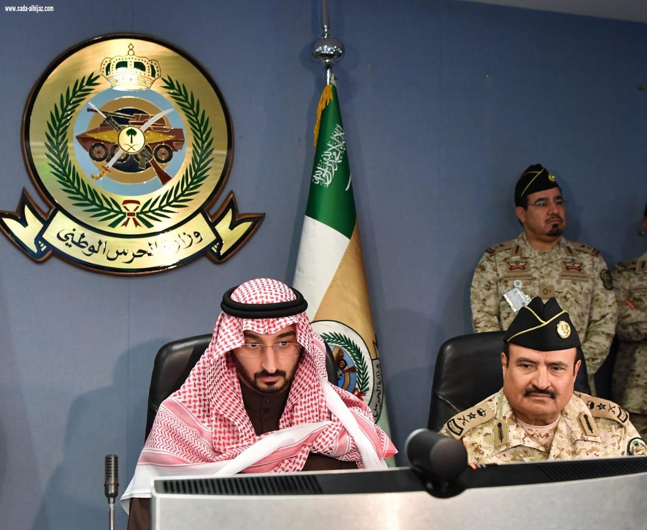 سمو الأمير عبدالله بن بندر يتفقد مركز القيادة الرئيسي لطمأن على قوات الحرس الوطني في الحد الجنوبي