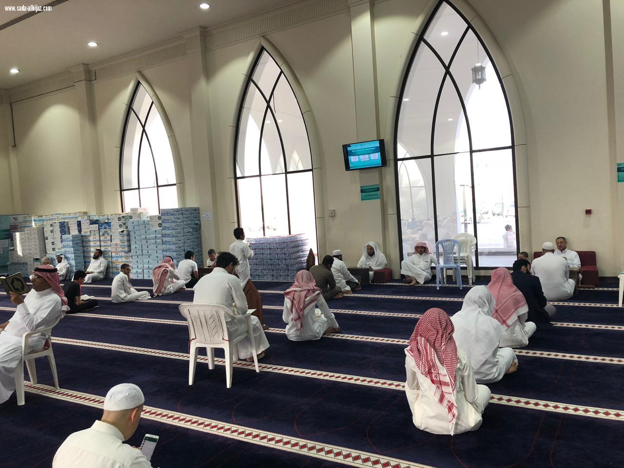 وكيل محافظة الأحساء يرعى حفل تكريم أهل القران بجامع الخضري