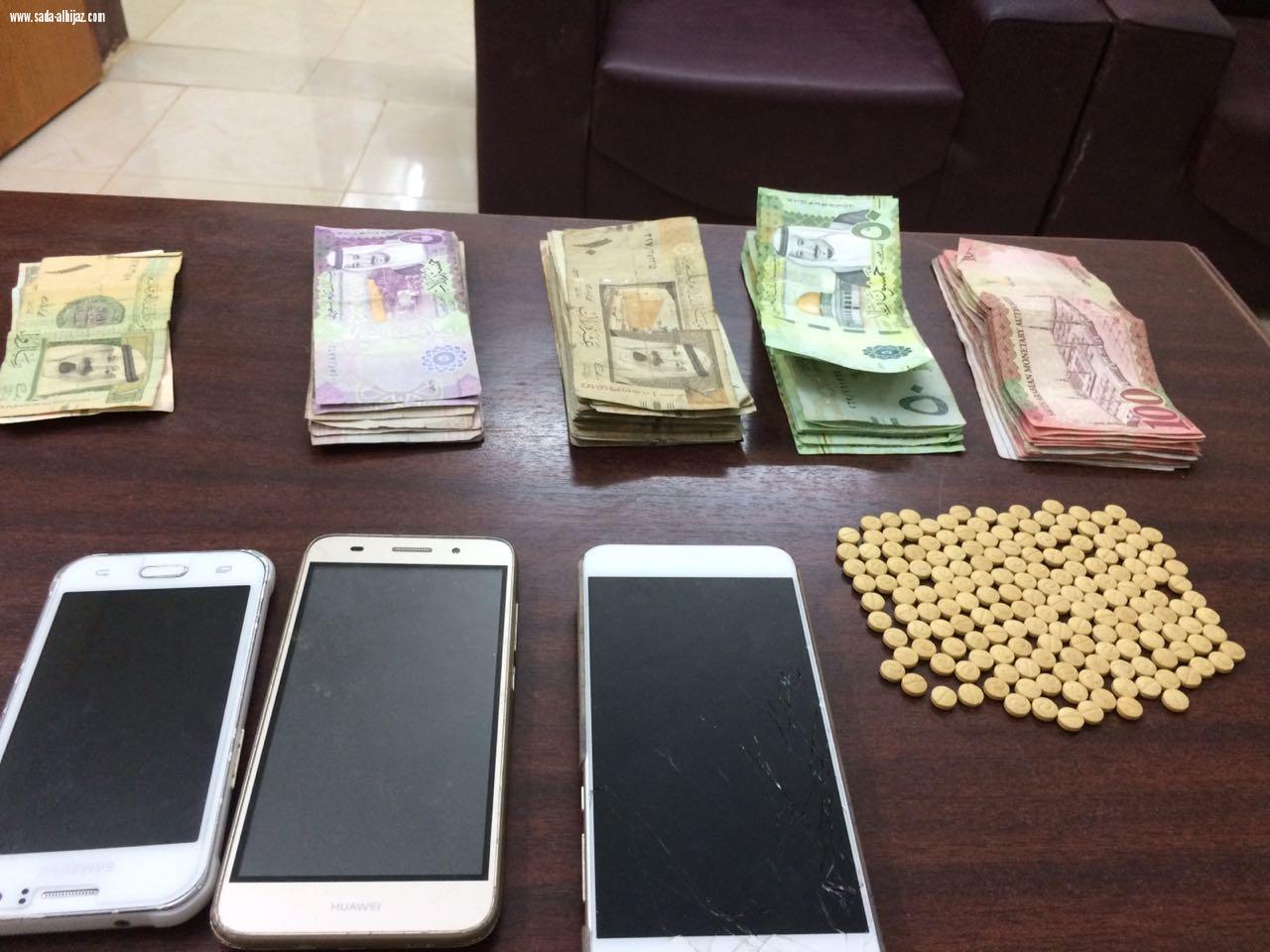 في عمليتين منفصلتين مخفر شرطة ثربان يضبط كمية من حبوب الكبتاجون و الحشيش المخدر