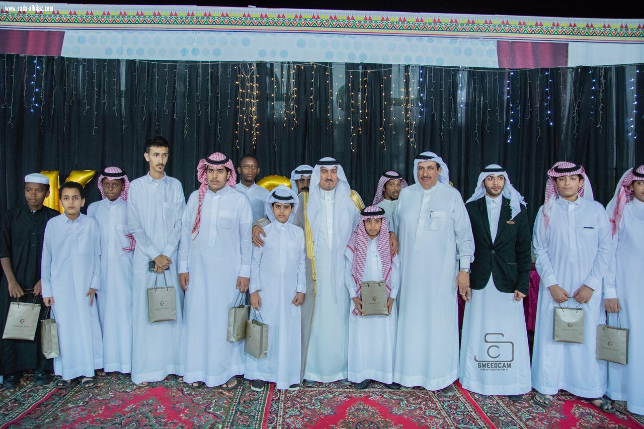 محافظ خميس مشيط يرعى حفل تكريم أبناء الشهداء