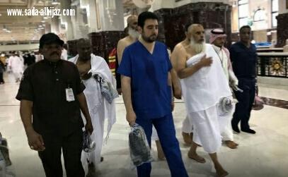 نزلاء نفسية الطائف يؤدون مناسك العمرة بمرافقة العاملين
