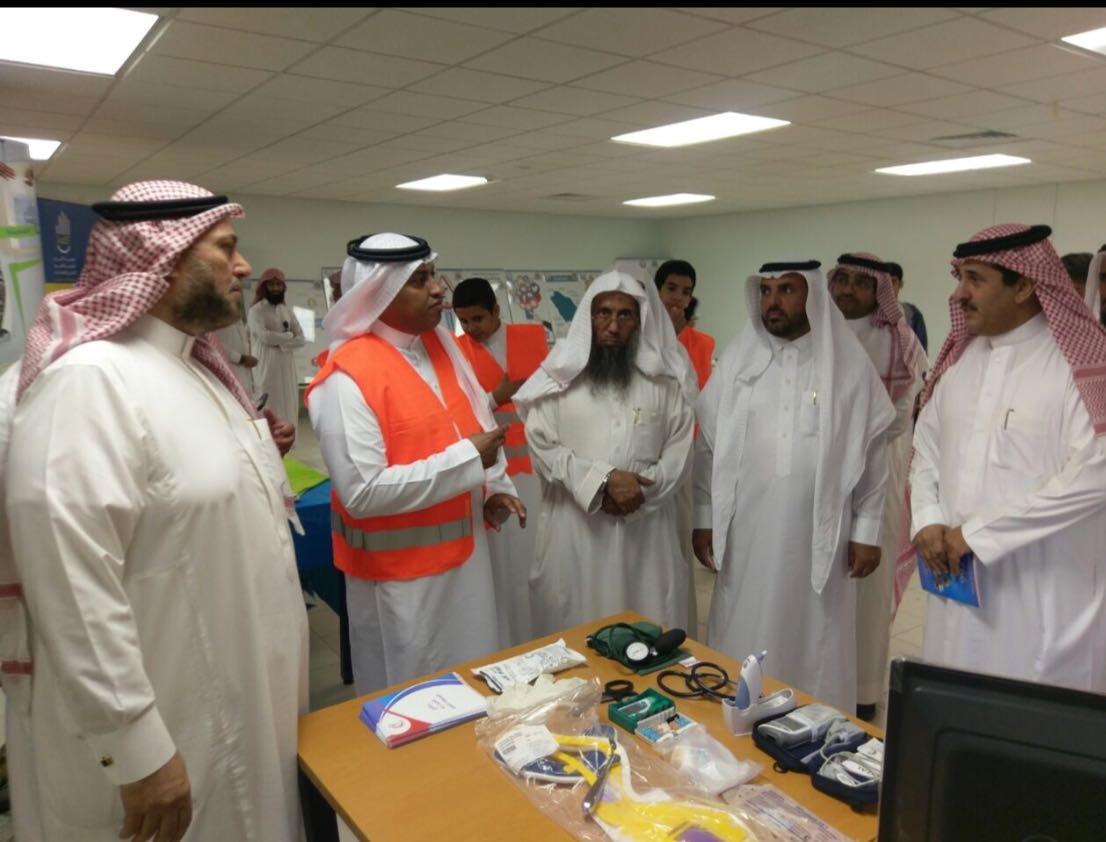 هلال جدة ينظم فعاليات معرض  لمكافحة التدخين والمخدرات  بمدارس الحرس الوطني 