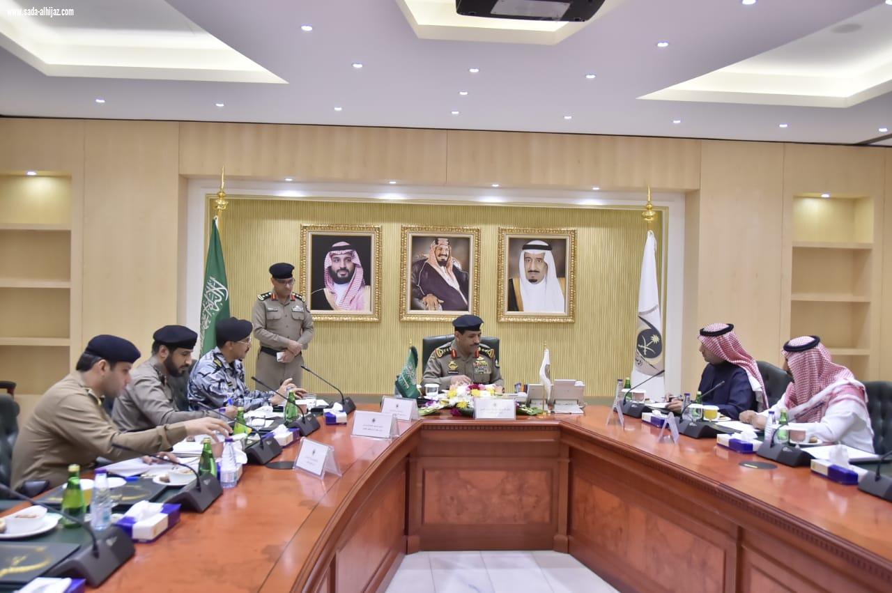 مدير الامن العام يلتقي الرئيس التنفيذي للهيئة الملكية  لمدينة مكة المكرمة والمشاعر المقدسة 