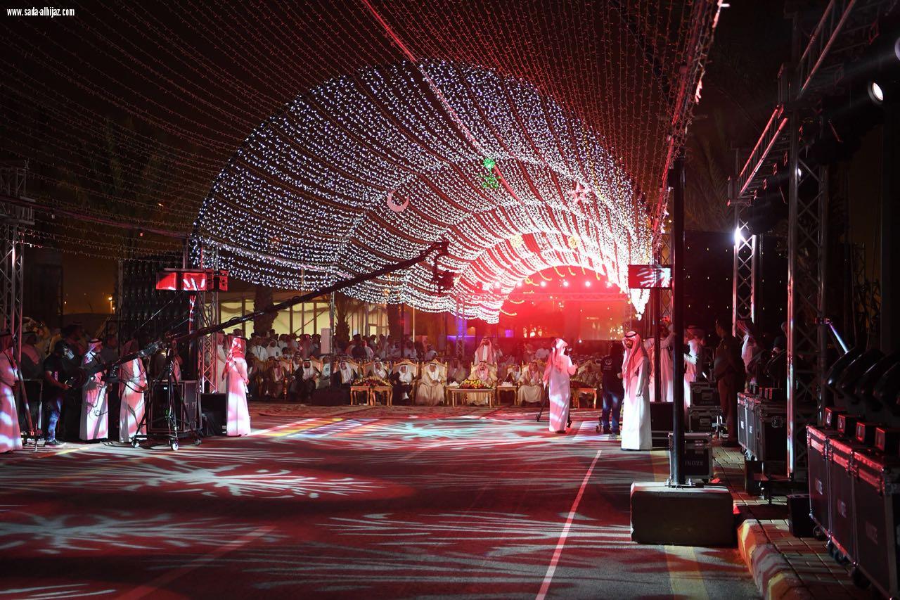 أمير عسير يدشن كرنفال خميس مشيط الضوئي 