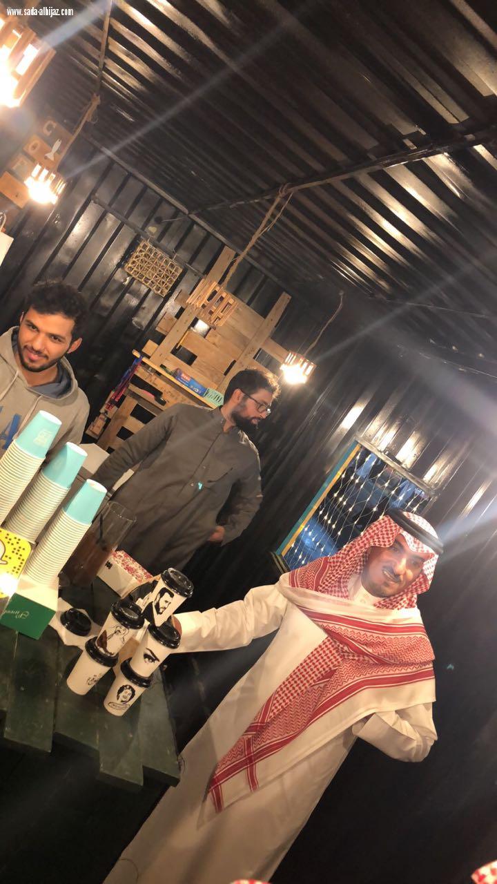 أنطلاق مسرح الضوء واللون ضمن فعاليات صيف خميس مشيط والمحافظ يتفقد سير الفعاليات