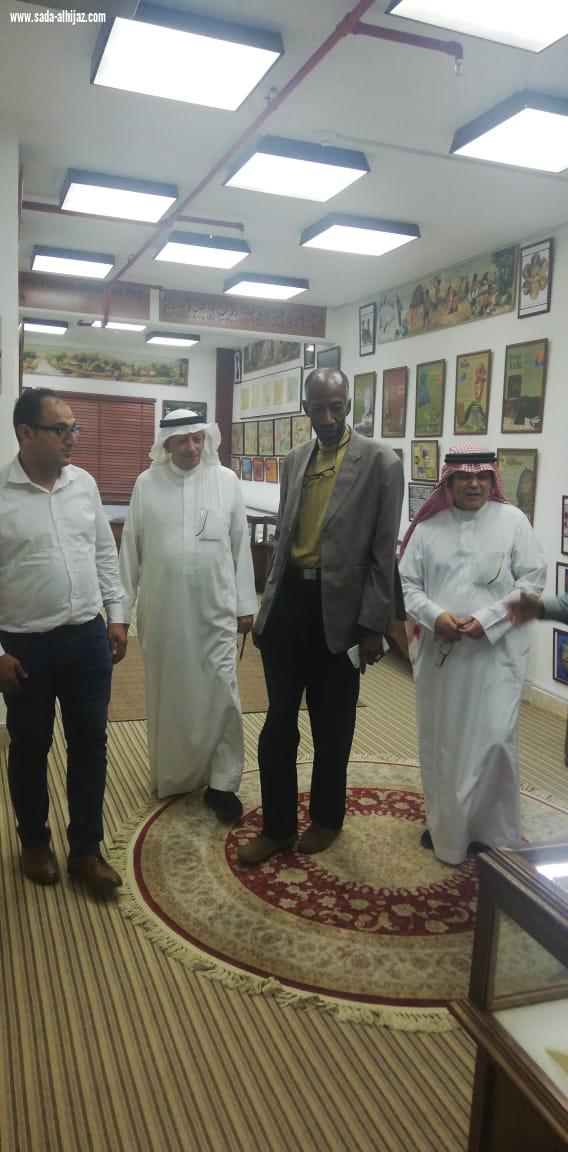 استعداد لاطلاق فعالية لغات وتراث الشعوب رئيس رابطة الجاليات المقيمة بالمملكة لكرة القدم و الرئيس الشرفي للرابطة يزوران مقر اقامة الفعالية متحف عبدالرؤوف خليل 