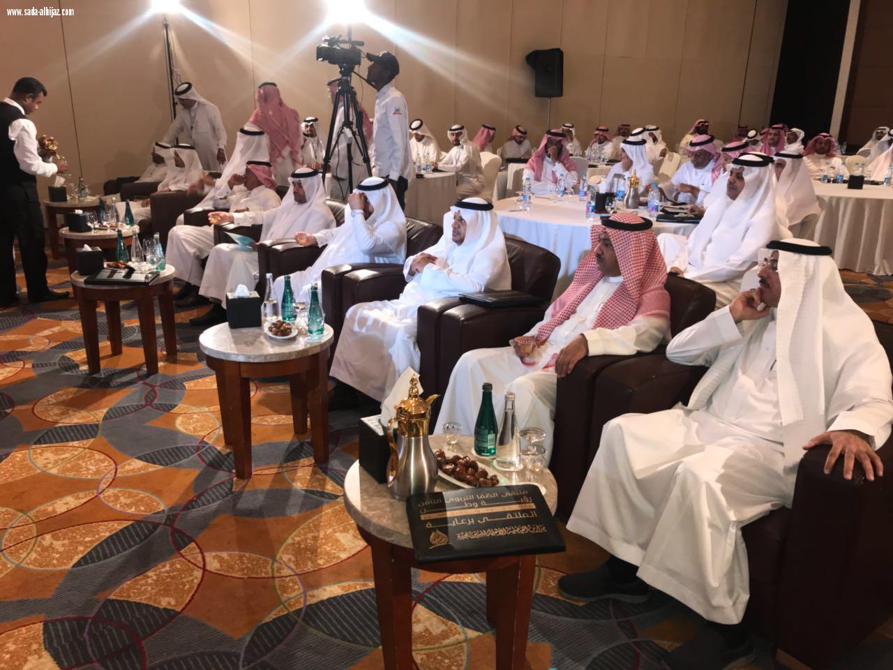 دشن ملتقى الصفا والورشة الفنية هذه موهبتي الثقفي سخروا مناشطنا التربوية بما يتناسب مع رؤية الوطن القدوة 