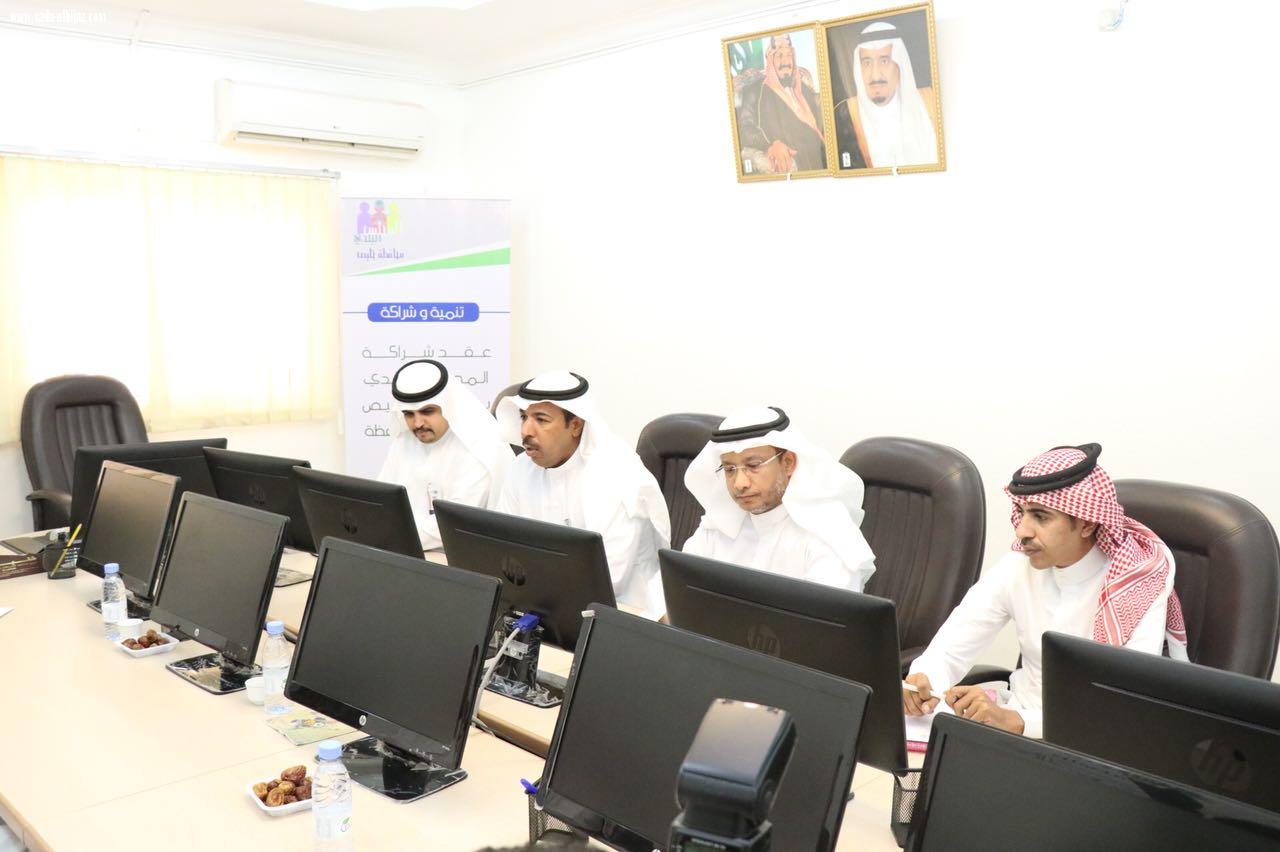 بلدي خليص يوقع مع صحف المحافظة تنمية وشراكة