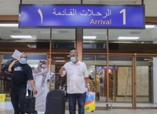 مطار جدة يستقبل عدداً من المواطنين القادمين من القاهرة عبر الخطوط السعودية
