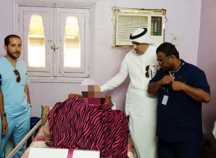 قسم الرعاية المنزلية بمستشفى الملك فهد بالمدينة يعايد المرضى في منازلهم .