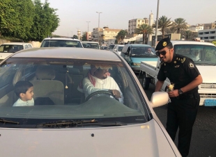 بالورد دوريات أمن الطائف تستقبل العام الدراسي الجديد 