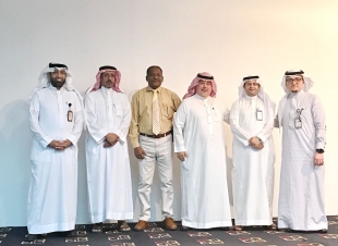 امل جدة يكرم متقاعديه 