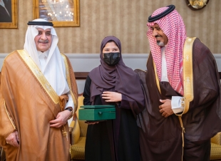 أمير تبوك يكرم الفائزين بمسابقة إمارة المنطقة للابتكار 2025  