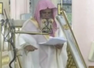 «الحذيفي» في خطبة الجمعة: الدنيا عدوة الإنسان إذا استولت على قلبه اشتغل بها..