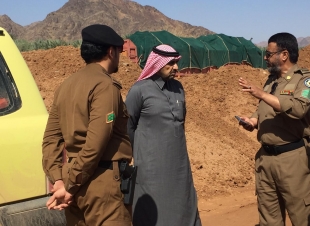 محافظ العلا ينقل تعازي أمير المنطقة ونائبه لأسرة غريق سيول العلا