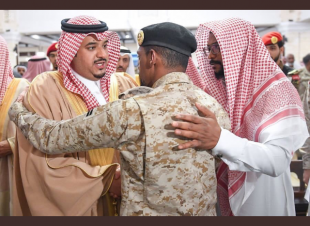 نائب أمير الرياض ينقل تعازي القيادة لأسرة الشهيد مجرشي....