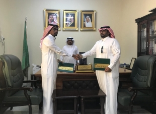 محافظ بيش يشهد اتفاقية تعاون بين جمعية البر والضمان الاجتماعي بمحافظة بيش ومجمع صرح التوفيق الطبي