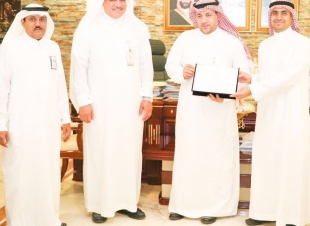 مديرية الشؤون الصحية تكرم احد منسوبي ولادة مكة لحصوله على براعة اختراع