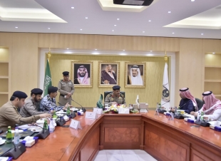 مدير الامن العام يلتقي الرئيس التنفيذي للهيئة الملكية  لمدينة مكة المكرمة والمشاعر المقدسة 