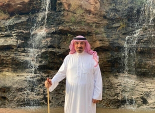 شاهد.. أمير نجران يزور أحد الأماكن السياحية بعد نزول الأمطار ويستمتع بالأجواء الخلابة