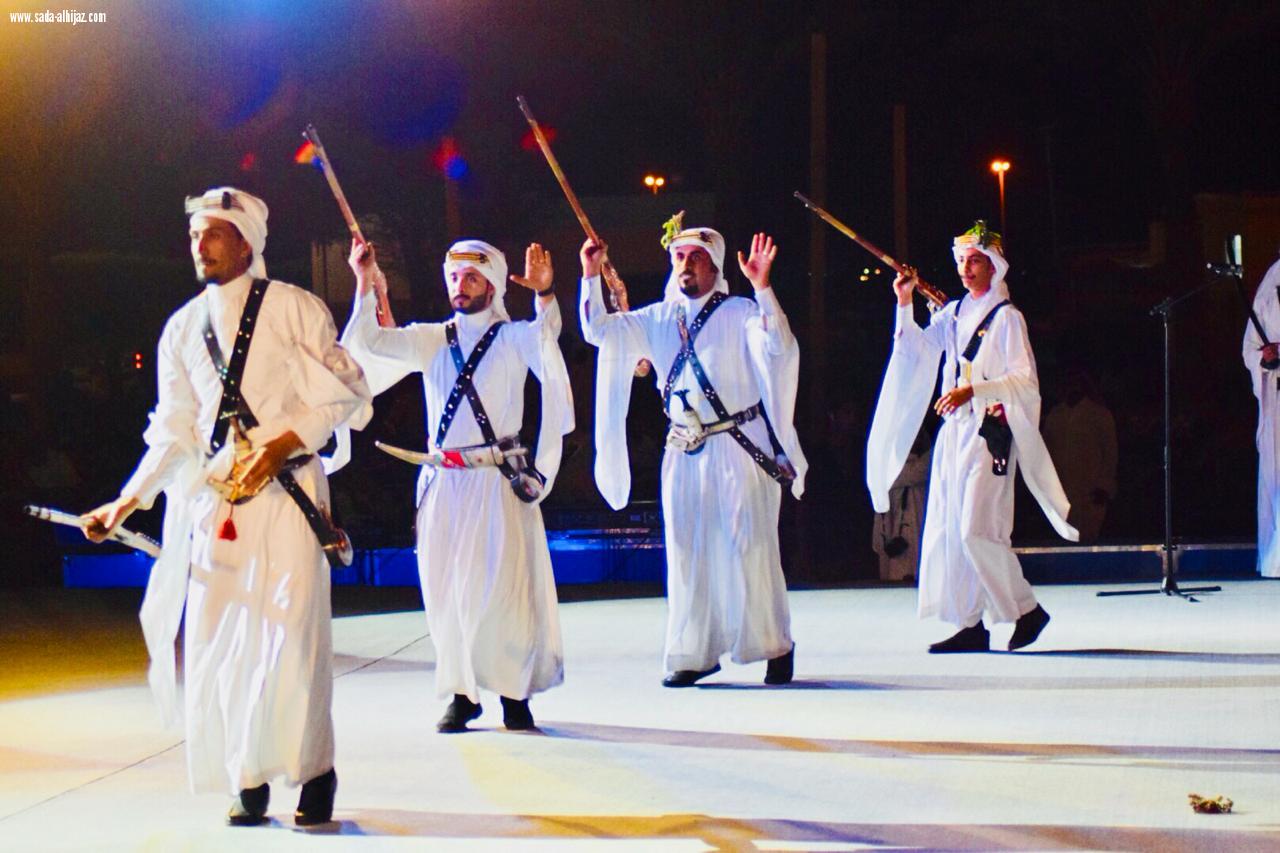 فرقة بني يوسف الشعبية بثقيف تتجلى إبداعاً في مهرجان ولي العهد للهجن
